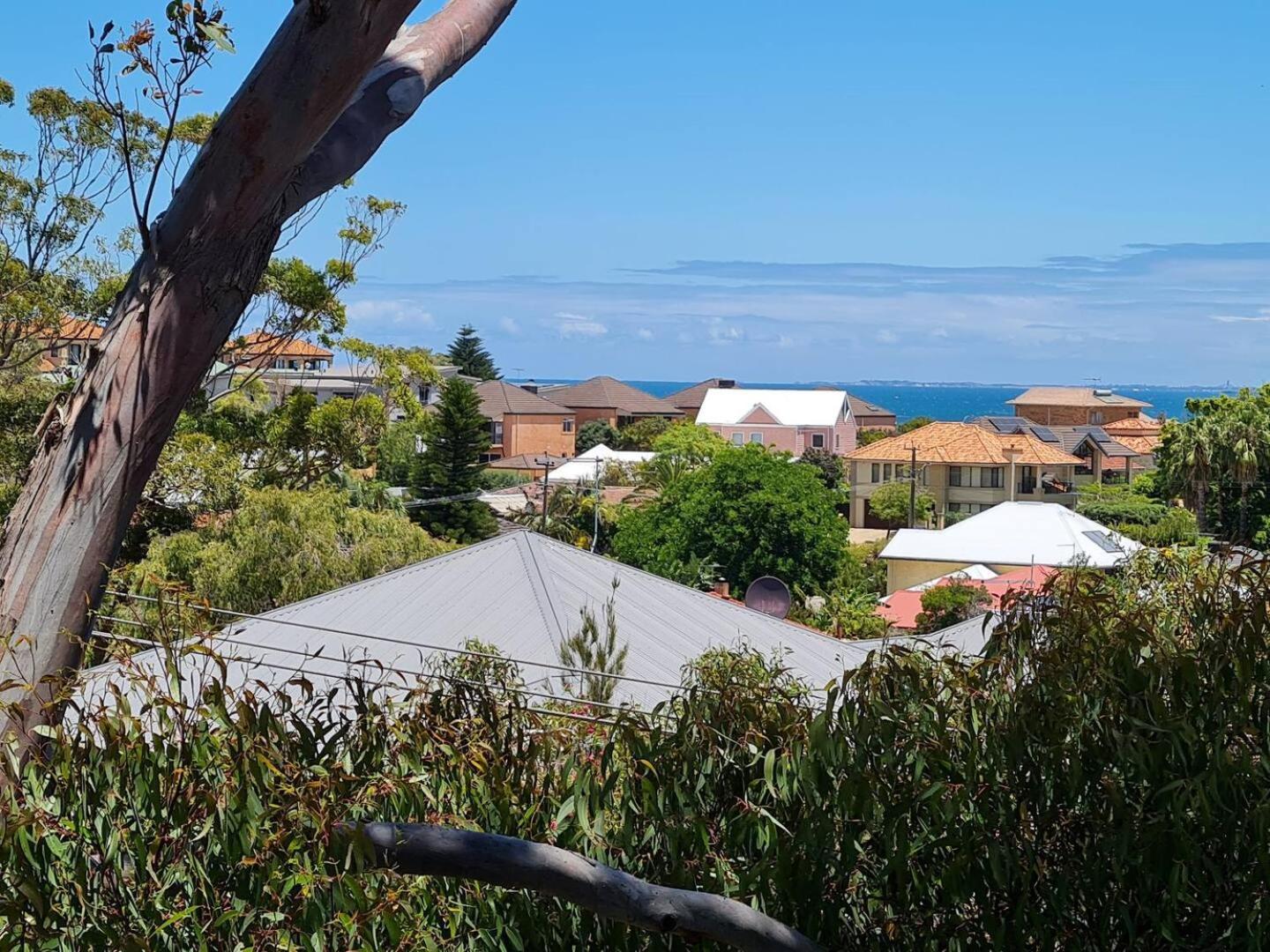 Summer Breeze - Holiday Or Business Apartment Perth Exterior photo