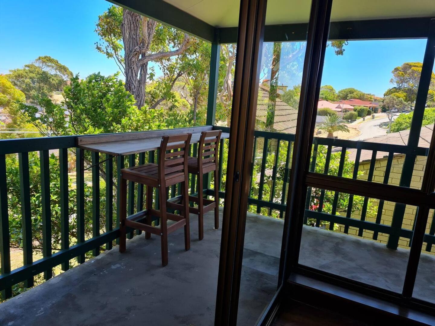 Summer Breeze - Holiday Or Business Apartment Perth Exterior photo